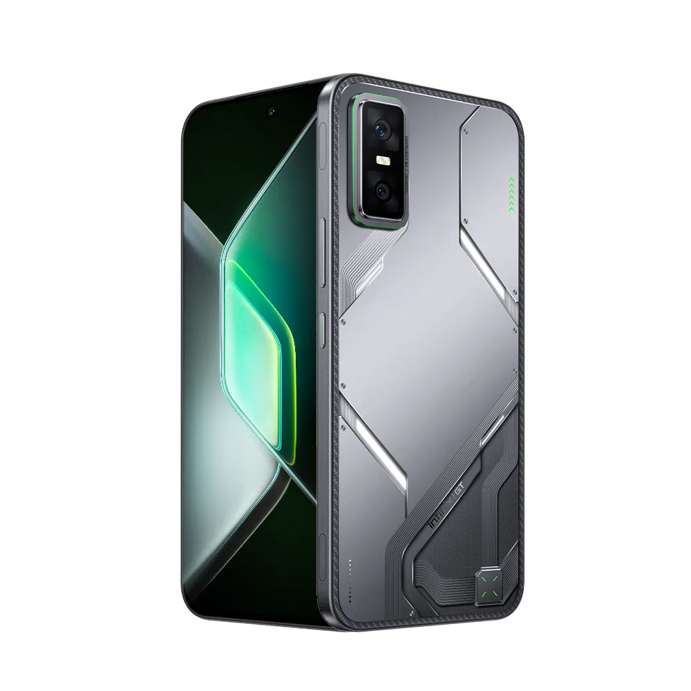 Visão frontal e traseira do smartphone Infinix GT 30 Pro cinza com design futurista Cyber-Mecha, detalhes em luz verde e câmera dupla.