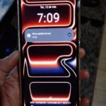 : Tela de bloqueio ligada do BML X17 Pro mostrando a interface que imita o iOS para checar se o BML X17 Pro vale a pena.
