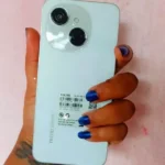 Design traseiro do smartphone Tecno Spark Go: descubra se o Tecno Spark Go é bom conferindo o acabamento e as câmeras.